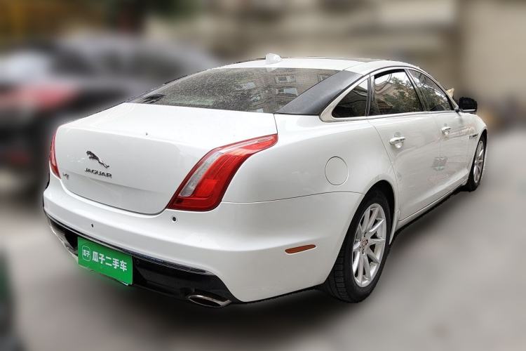 Used Jaguar XJ 2016 XJL 2.0T Two-Wheel-Drive Elegant Business Edition Rear Right 45 Deg