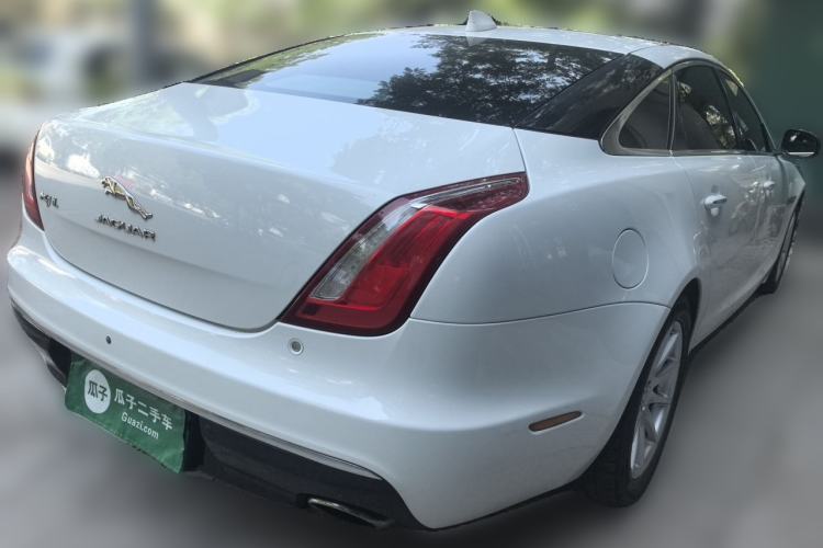 Used Jaguar XJ 2016 XJL 2.0T Two-Wheel-Drive Elegant Business Edition Rear Right 45 Deg