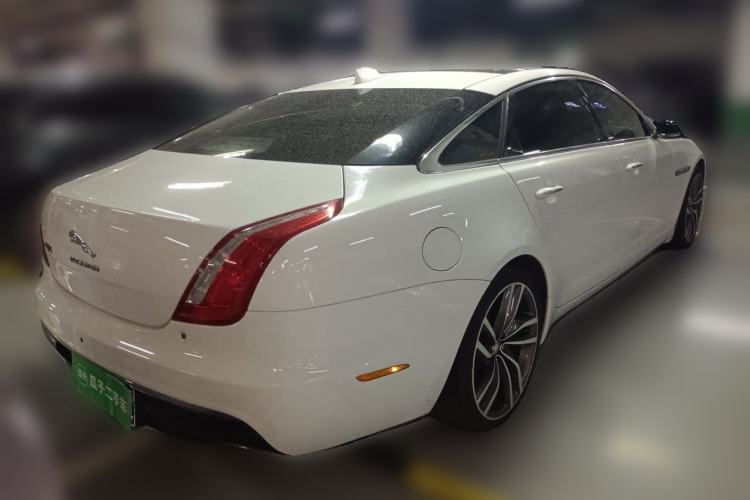 Used Jaguar XJ 2016 XJL 2.0T Two-Wheel-Drive Elegant Business Edition Rear Right 45 Deg