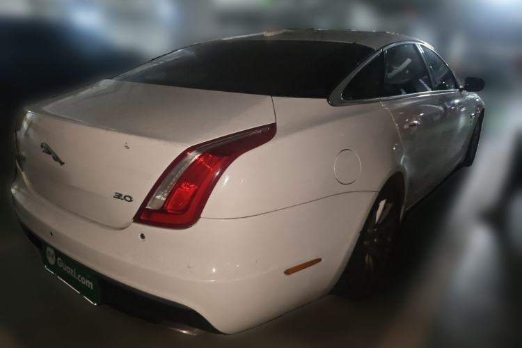 Used Jaguar XJ 2016 XJL 3.0 SC Two-Wheel-Drive Elegant Business Edition Rear Right 45 Deg