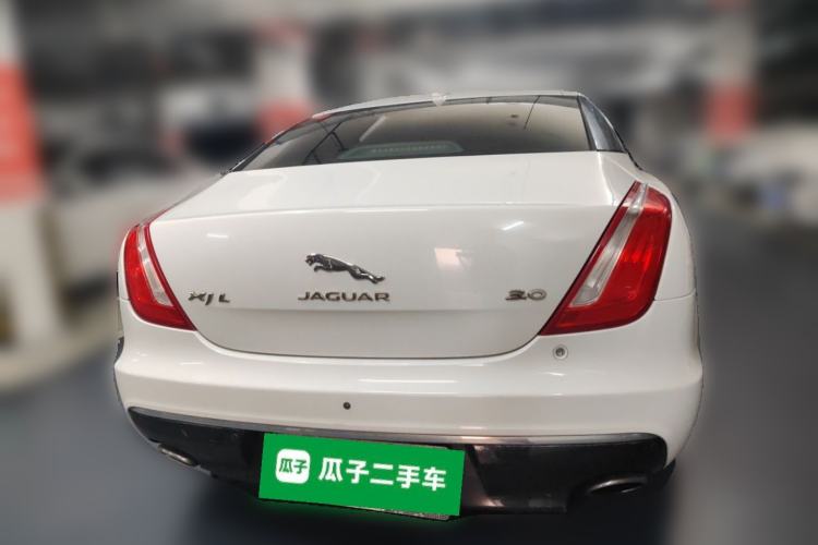 Used Jaguar XJ 2016 XJL 3.0 SC Two-Wheel-Drive Elegant Business Edition Rear