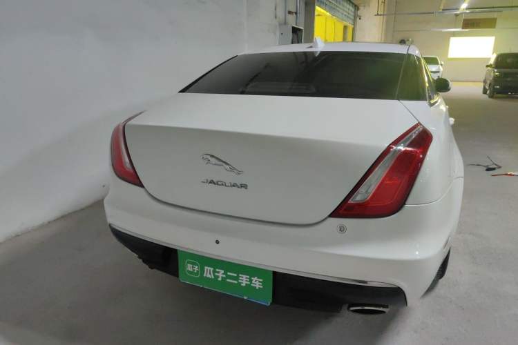 Used Jaguar XJ 2016 XJL 2.0T Two-Wheel-Drive Elegant Business Edition Rear