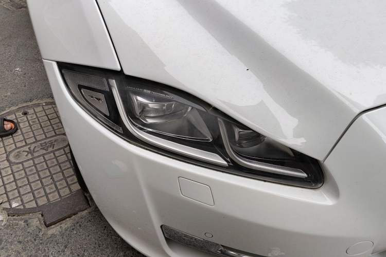 Used Jaguar XJ 2016 XJL 2.0T Two-Wheel-Drive Elegant Business Edition Right Front Headlight