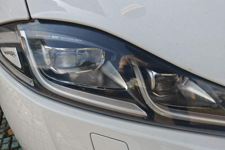 Used Jaguar XJ 2016 XJL 3.0 SC Two-Wheel-Drive Elegant Business Edition Right Front Headlight