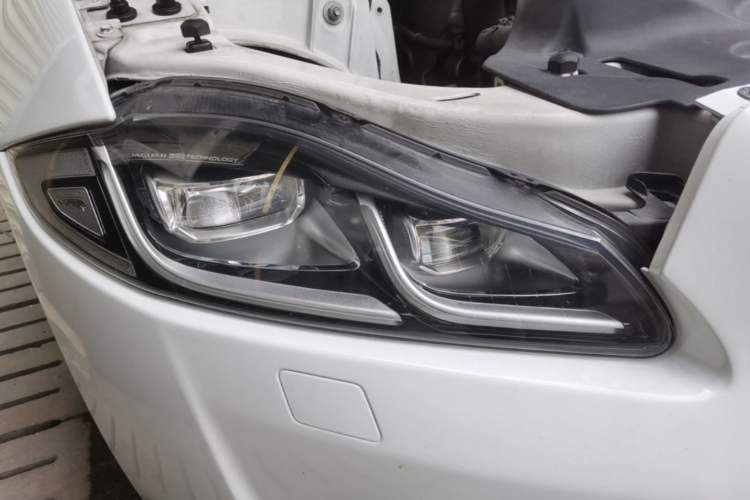 Used Jaguar XJ 2016 XJL 2.0T Two-Wheel-Drive Elegant Business Edition Right Front Headlight