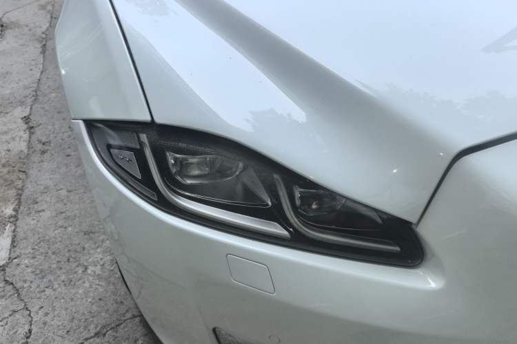 Used Jaguar XJ 2016 XJL 2.0T Two-Wheel-Drive Elegant Business Edition Right Front Headlight