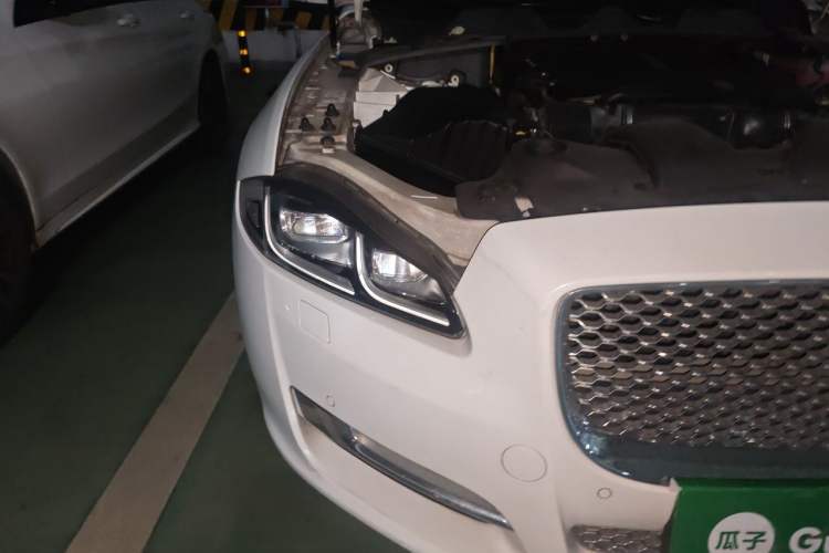 Used Jaguar XJ 2016 XJL 3.0 SC Two-Wheel-Drive Elegant Business Edition Right Front Headlight