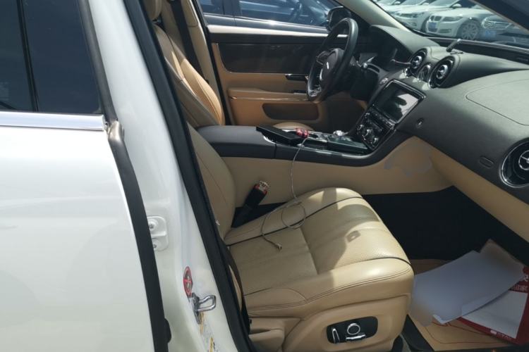 Used Jaguar XJ 2016 XJL 3.0 SC Four-Wheel Drive Panoramic Business Edition Right Front Seat