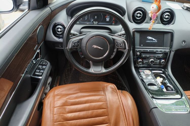 Used Jaguar XJ 2016 XJL 3.0 SC Two-Wheel Drive Prestige Business Edition Steering Wheel