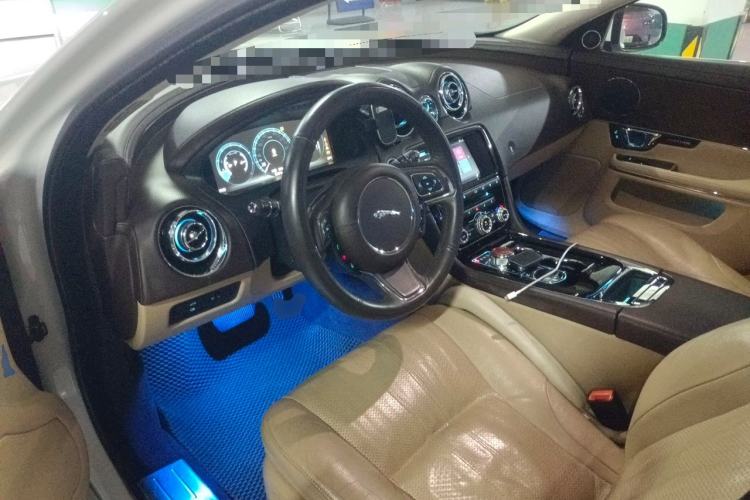 Used Jaguar XJ 2016 XJL 2.0T Two-Wheel-Drive Elegant Business Edition Steering Wheel