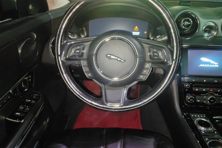 Used Jaguar XJ 2016 XJL 2.0T Two-Wheel-Drive Elegant Business Edition Steering Wheel