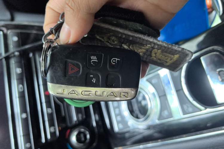 Used Jaguar XJ 2016 XJL 3.0 SC Two-Wheel Drive Prestige Business Edition Vehicle Key