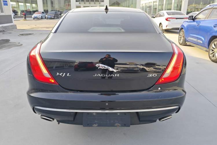 Used Jaguar XJ 2018 XJL 3.0 SC Two-Wheel-Drive Elegant Business Edition Exterior 4