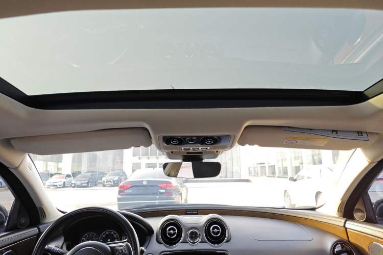 Used Jaguar XJ 2018 XJL 3.0 SC Two-Wheel-Drive Elegant Business Edition Headliner