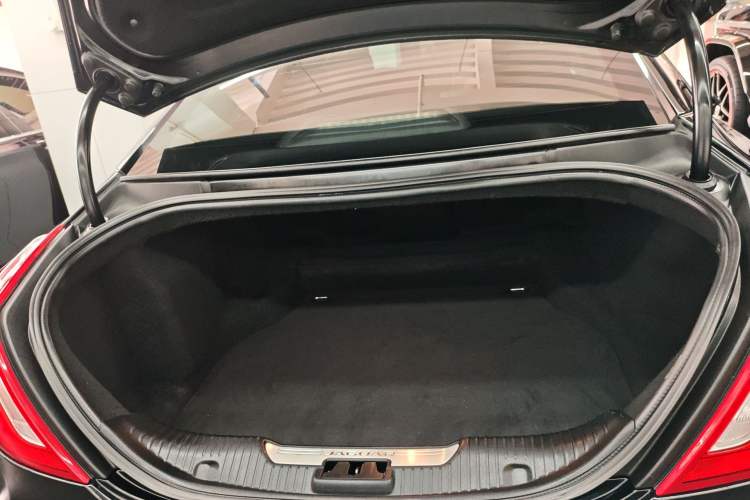 Used Jaguar XJ 2018 XJL 3.0 SC Two-Wheel-Drive Elegant Business Edition Trunk