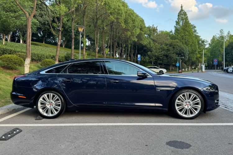 Used Jaguar XJ 2018 XJL 3.0 SC Two-Wheel-Drive Elegant Business Edition Exterior 2