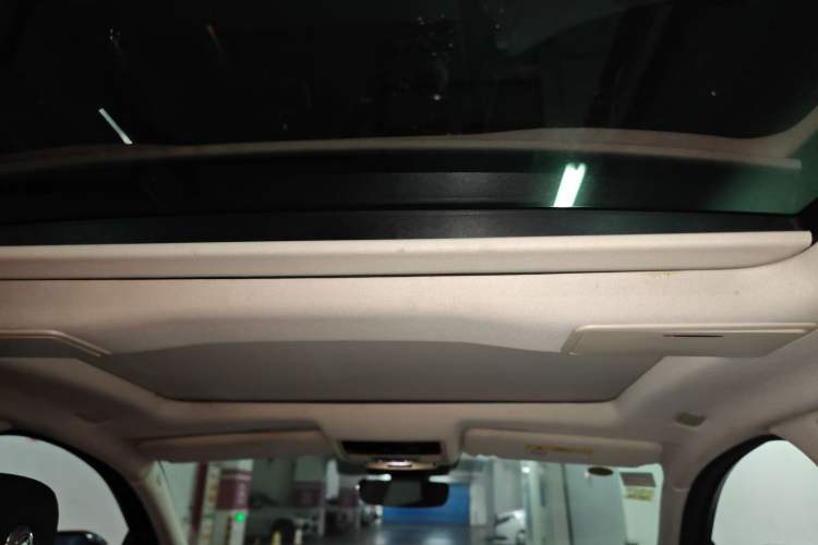 Used Jaguar XJ 2018 XJL 3.0 SC Two-Wheel-Drive Elegant Business Edition Headliner