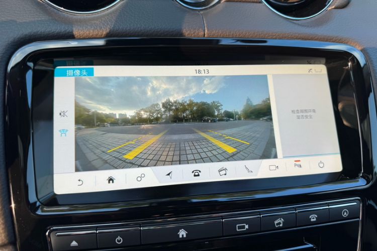 Used Jaguar XJ 2018 XJL 3.0 SC Two-Wheel-Drive Elegant Business Edition Interior 5