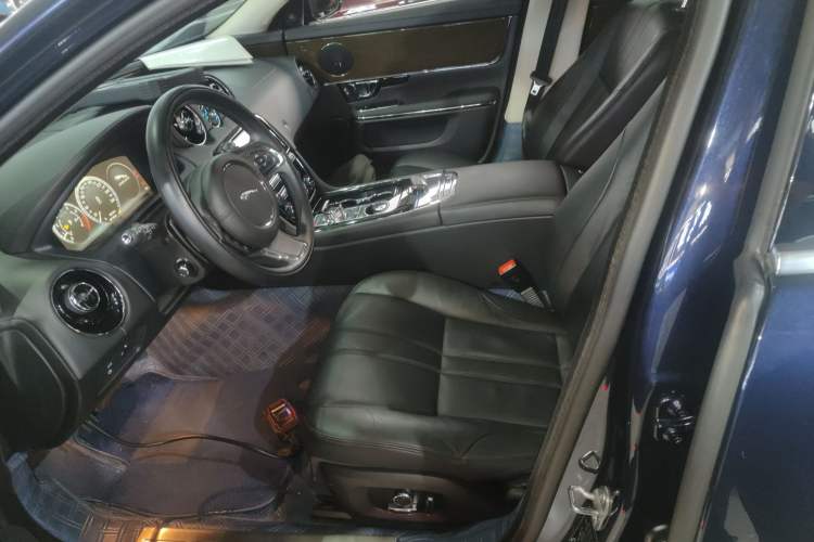 Used Jaguar XJ 2018 XJL 3.0 SC Two-Wheel-Drive Elegant Business Edition Left Front Seat
