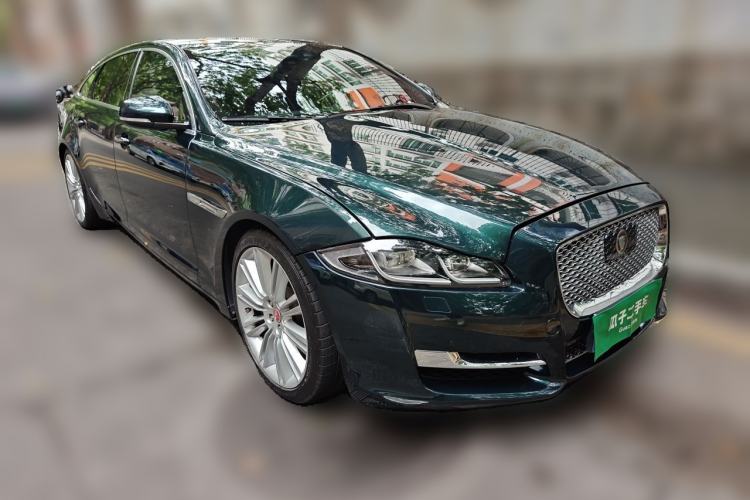 Used Jaguar XJ 2018 XJL 3.0 SC Two-Wheel-Drive Elegant Business Edition Front Right 45 Deg