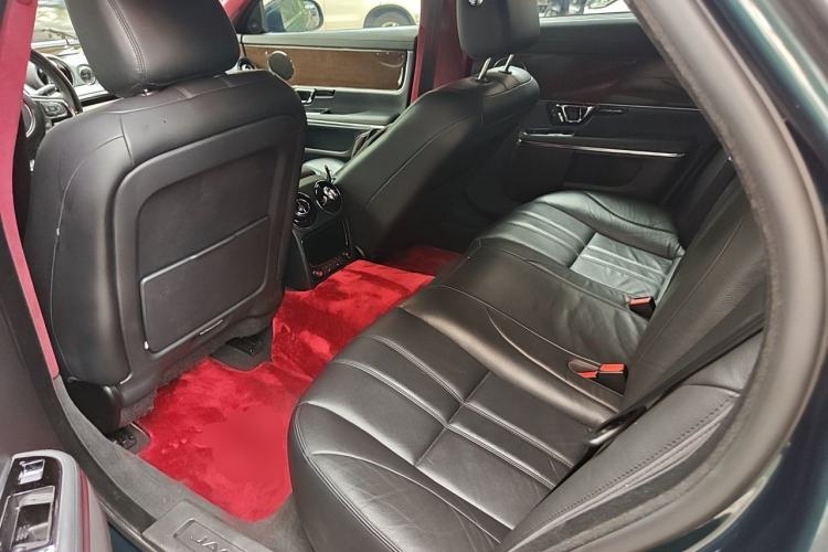 Used Jaguar XJ 2018 XJL 3.0 SC Two-Wheel-Drive Elegant Business Edition Left Rear Seat