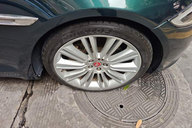 Used Jaguar XJ 2018 XJL 3.0 SC Two-Wheel-Drive Elegant Business Edition Right Front Wheel Hub