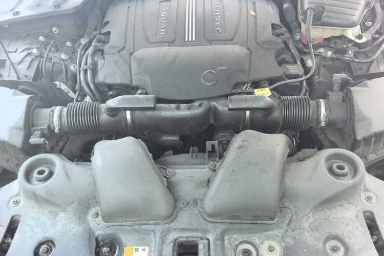 Used Jaguar XJ 2018 XJL 3.0 SC Two-Wheel-Drive Panoramic Business Edition Engine Bay