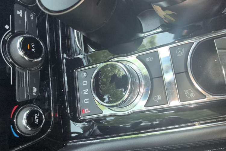 Used Jaguar XJ 2018 XJL 3.0 SC Two-Wheel-Drive Panoramic Business Edition Gear Lever
