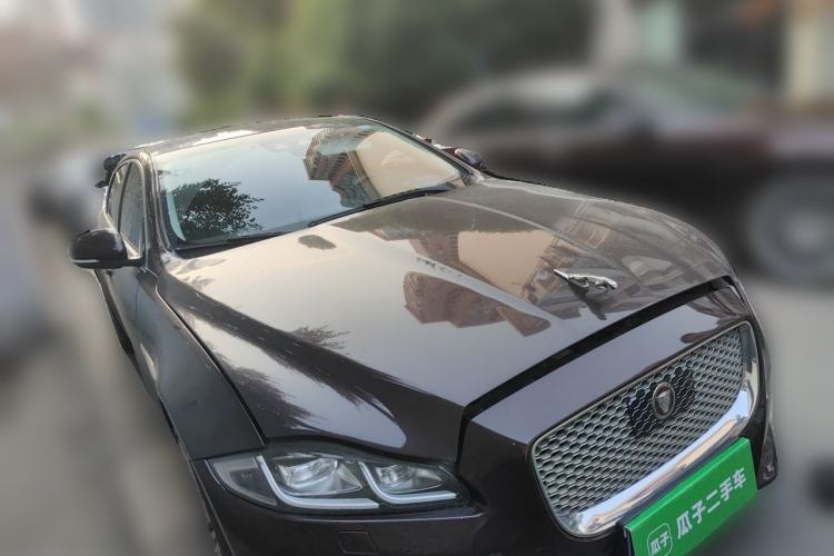 Used Jaguar XJ 2018 XJL 3.0 SC Two-Wheel-Drive Elegant Business Edition Front Right 45 Deg