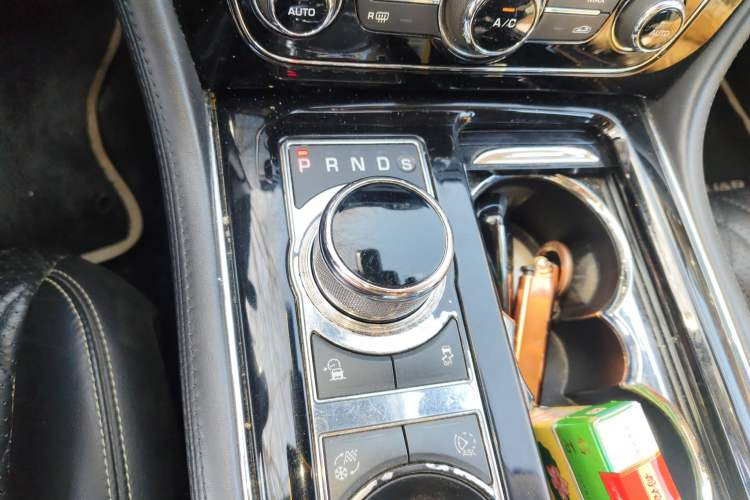 Used Jaguar XJ 2018 XJL 3.0 SC Four-Wheel Drive Panoramic Business Edition Gear Lever