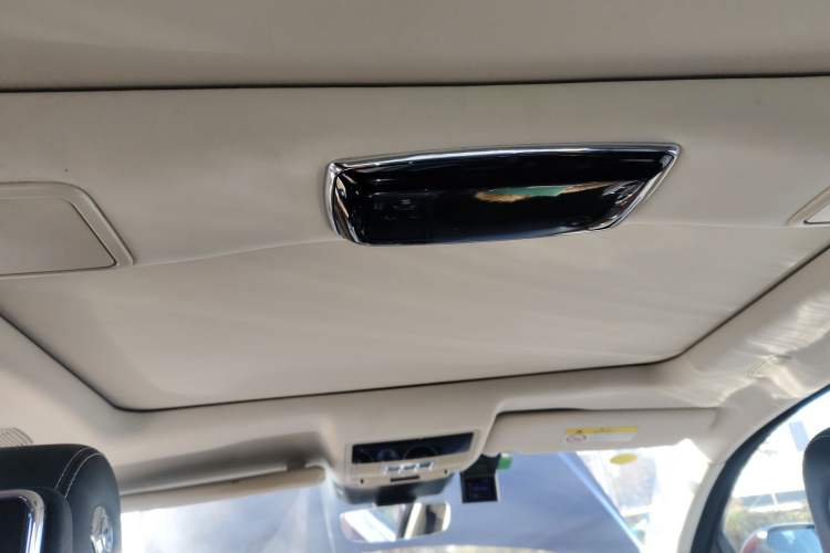 Used Jaguar XJ 2018 XJL 3.0 SC Four-Wheel Drive Panoramic Business Edition Headliner