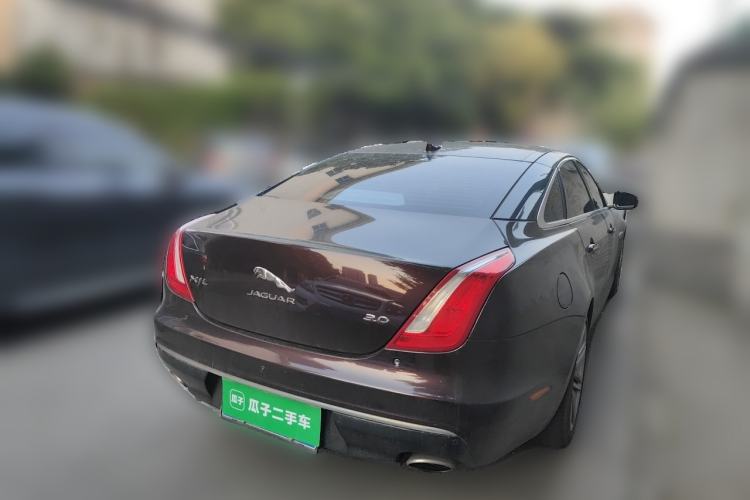 Used Jaguar XJ 2018 XJL 3.0 SC Two-Wheel-Drive Elegant Business Edition Rear Right 45 Deg
