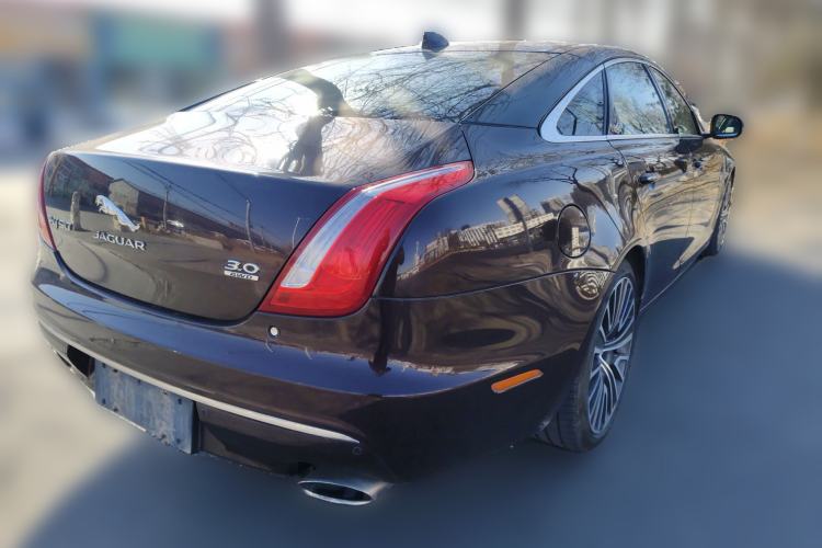 Used Jaguar XJ 2018 XJL 3.0 SC Four-Wheel Drive Panoramic Business Edition Rear Right 45 Deg