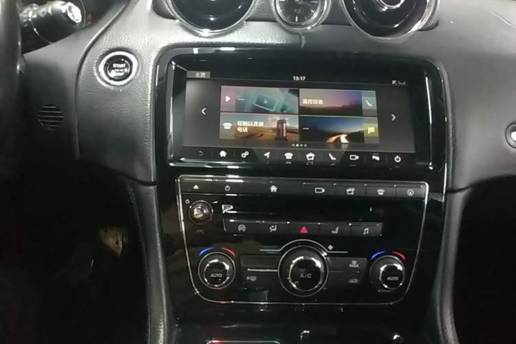 Used Jaguar XJ 2018 XJL 3.0 SC Two-Wheel-Drive Elegant Business Edition Audio And AC Panel