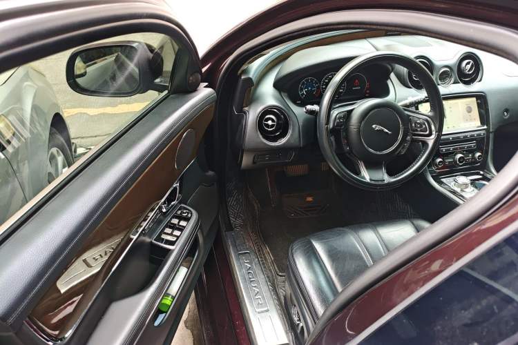 Used Jaguar XJ 2018 XJL 3.0 SC Two-Wheel-Drive Elegant Business Edition Driver Seat