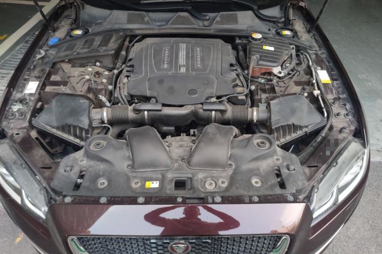 Used Jaguar XJ 2018 XJL 3.0 SC Two-Wheel-Drive Panoramic Business Edition Engine Bay