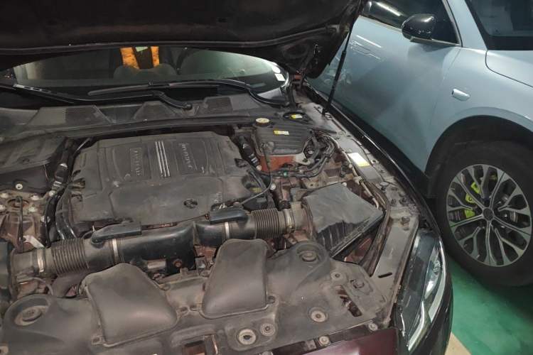 Used Jaguar XJ 2018 XJL 3.0 SC Two-Wheel-Drive Elegant Business Edition Engine Bay Left