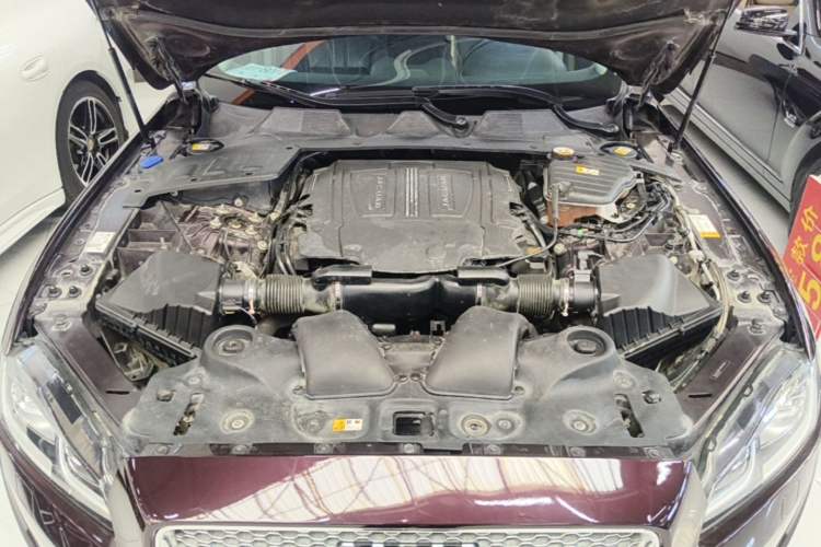 Used Jaguar XJ 2018 XJL 3.0 SC Two-Wheel-Drive Elegant Business Edition Engine Bay