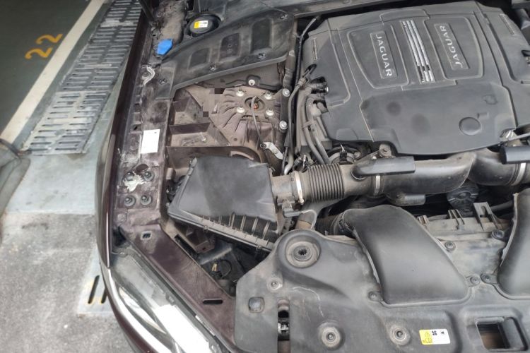 Used Jaguar XJ 2018 XJL 3.0 SC Two-Wheel-Drive Panoramic Business Edition Engine Bay Right