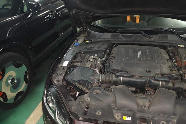 Used Jaguar XJ 2018 XJL 3.0 SC Two-Wheel-Drive Elegant Business Edition Engine Bay Right
