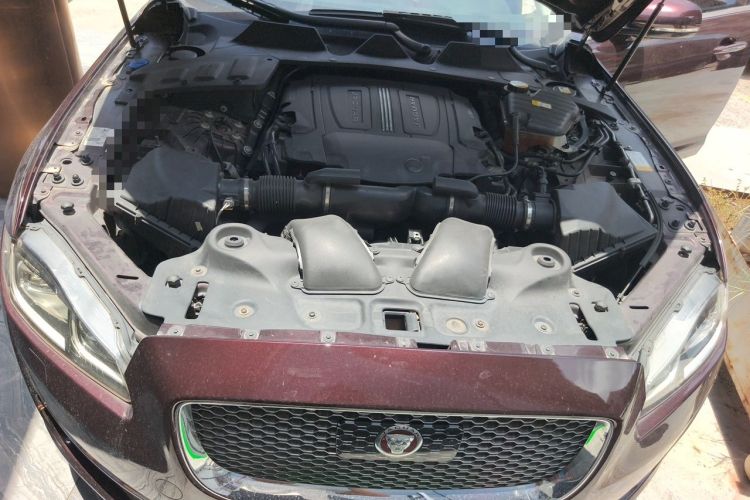 Used Jaguar XJ 2018 XJL 3.0 SC Two-Wheel-Drive Elegant Business Edition Engine Bay