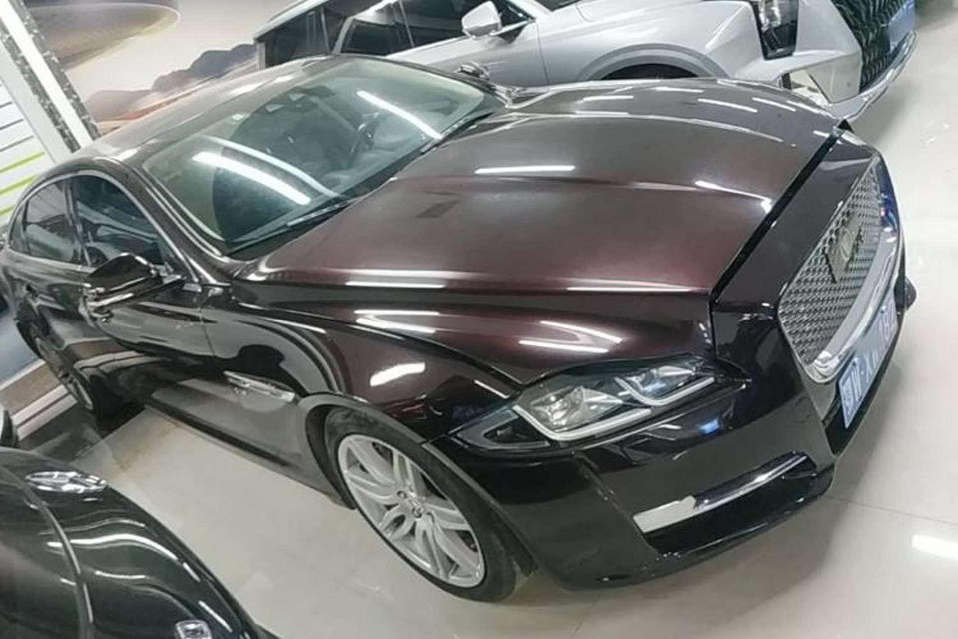 Used Jaguar XJ 2018 XJL 3.0 SC Two-Wheel-Drive Elegant Business Edition Exterior 1