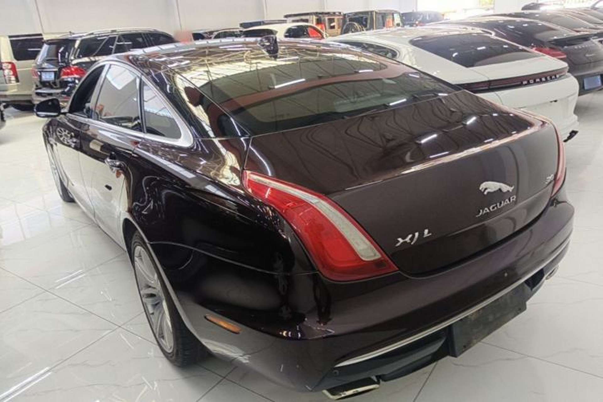 Used Jaguar XJ 2018 XJL 3.0 SC Two-Wheel-Drive Elegant Business Edition Exterior 2