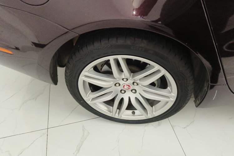 Used Jaguar XJ 2018 XJL 3.0 SC Two-Wheel-Drive Elegant Business Edition Exterior 5