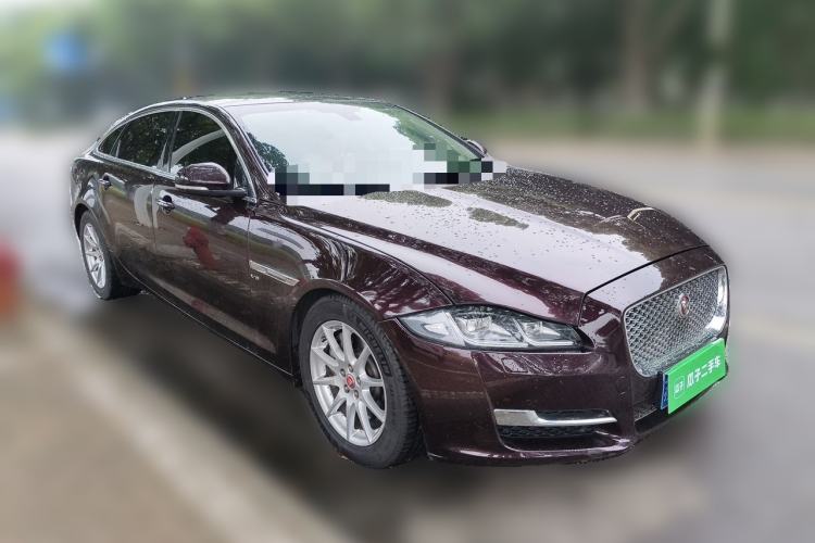 Used Jaguar XJ 2018 XJL 3.0 SC Two-Wheel-Drive Elegant Business Edition Front Right 45 Deg