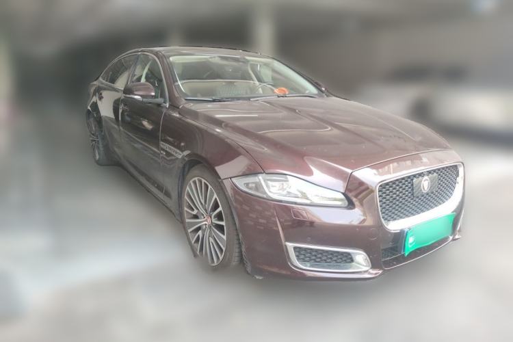 Used Jaguar XJ 2018 XJL 3.0 SC Two-Wheel-Drive Panoramic Business Edition Front Right 45 Deg