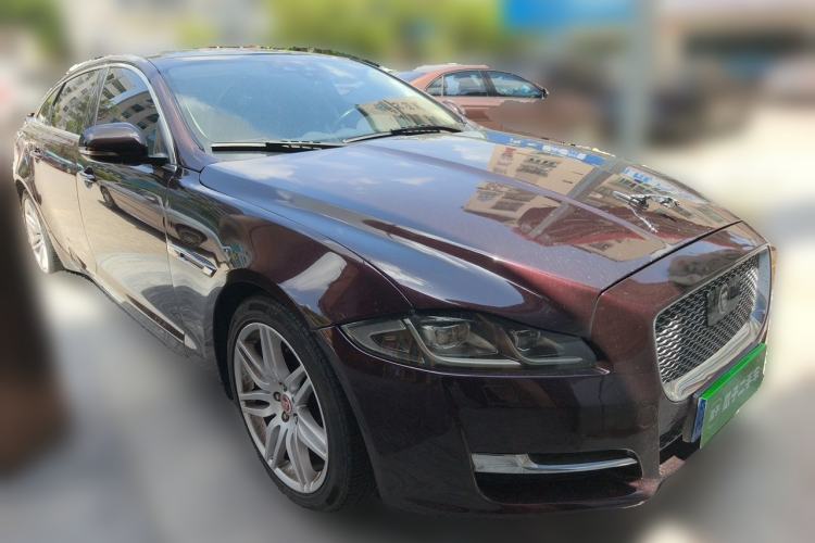 Used Jaguar XJ 2018 XJL 3.0 SC Two-Wheel-Drive Elegant Business Edition Front Right 45 Deg