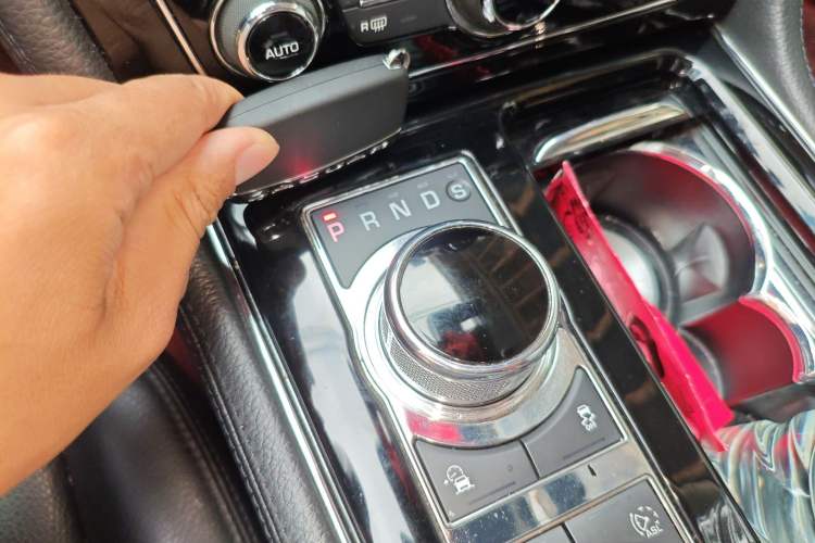 Used Jaguar XJ 2018 XJL 3.0 SC Two-Wheel-Drive Elegant Business Edition Gear Lever