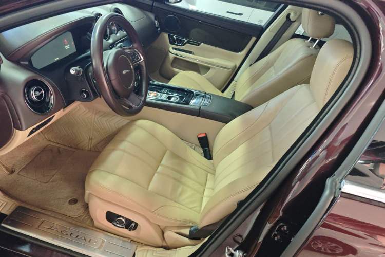 Used Jaguar XJ 2018 XJL 3.0 SC Two-Wheel-Drive Elegant Business Edition Interior 1