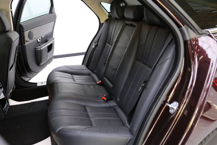 Used Jaguar XJ 2018 XJL 3.0 SC Two-Wheel-Drive Elegant Business Edition Interior 2